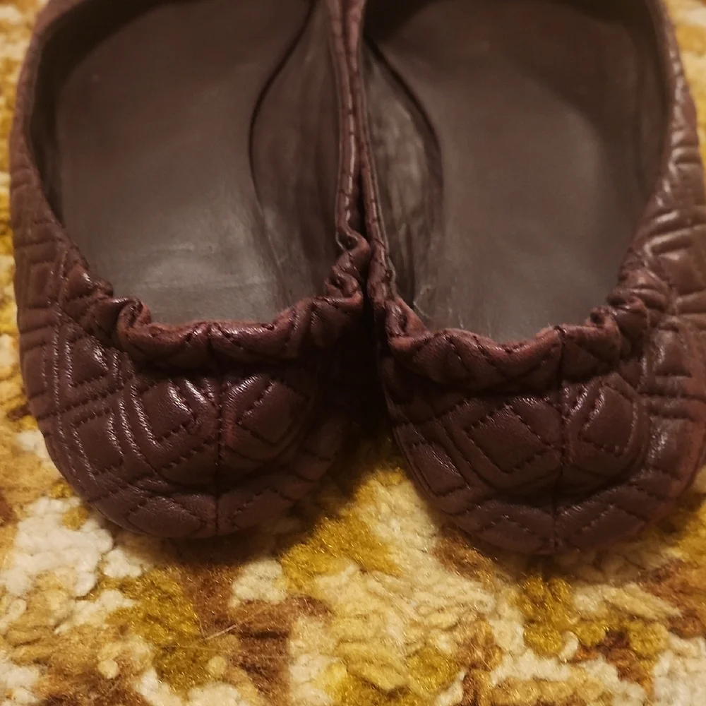Tory Burch Burgandy Ballet Flats with Quilted Design - Picture 3 of 4